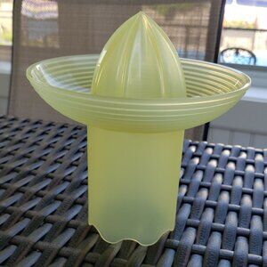 NWT Tupperware Impressions juicer